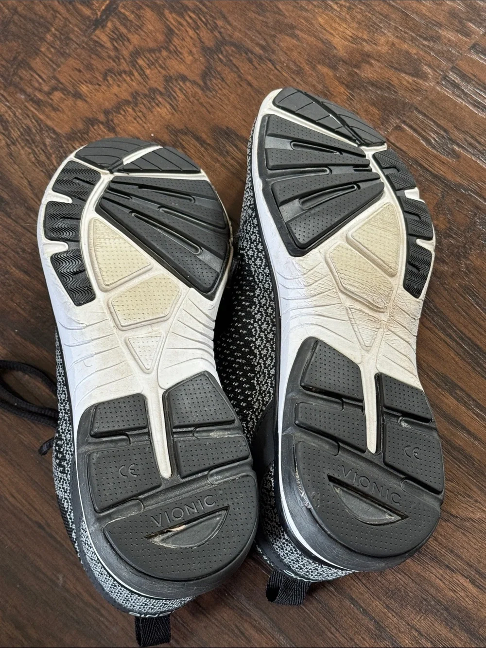 Vionic Black and White Women's Athletic Knit Sneakers
